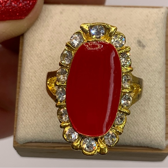 Gold plated NEW red enamel and rhinestone wide oval statement ring size 8 - Picture 6 of 9